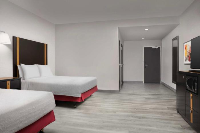 hampton inn and suites el paso east