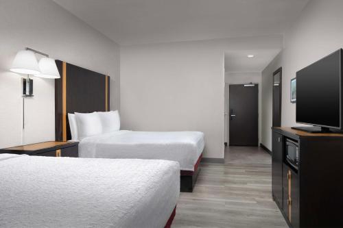 hampton inn and suites el paso east