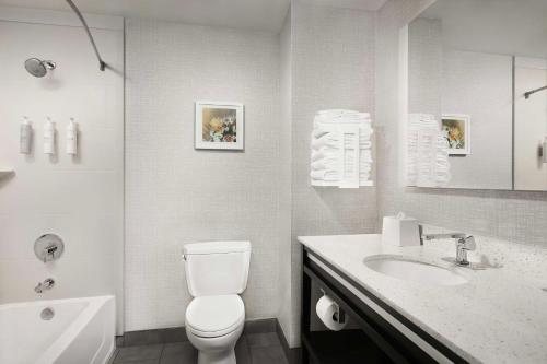 hampton inn and suites el paso east