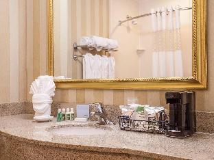 hampton inn and suites addison