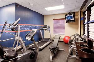 hampton inn and suites addison