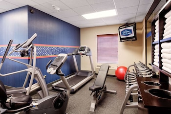 hampton inn and suites addison