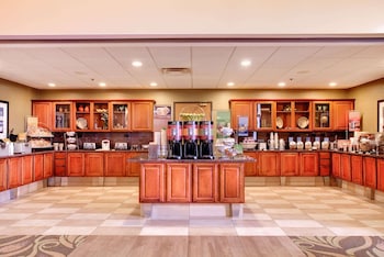 hampton inn and suites addison