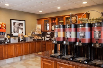 hampton inn and suites addison