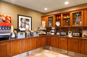 hampton inn and suites addison