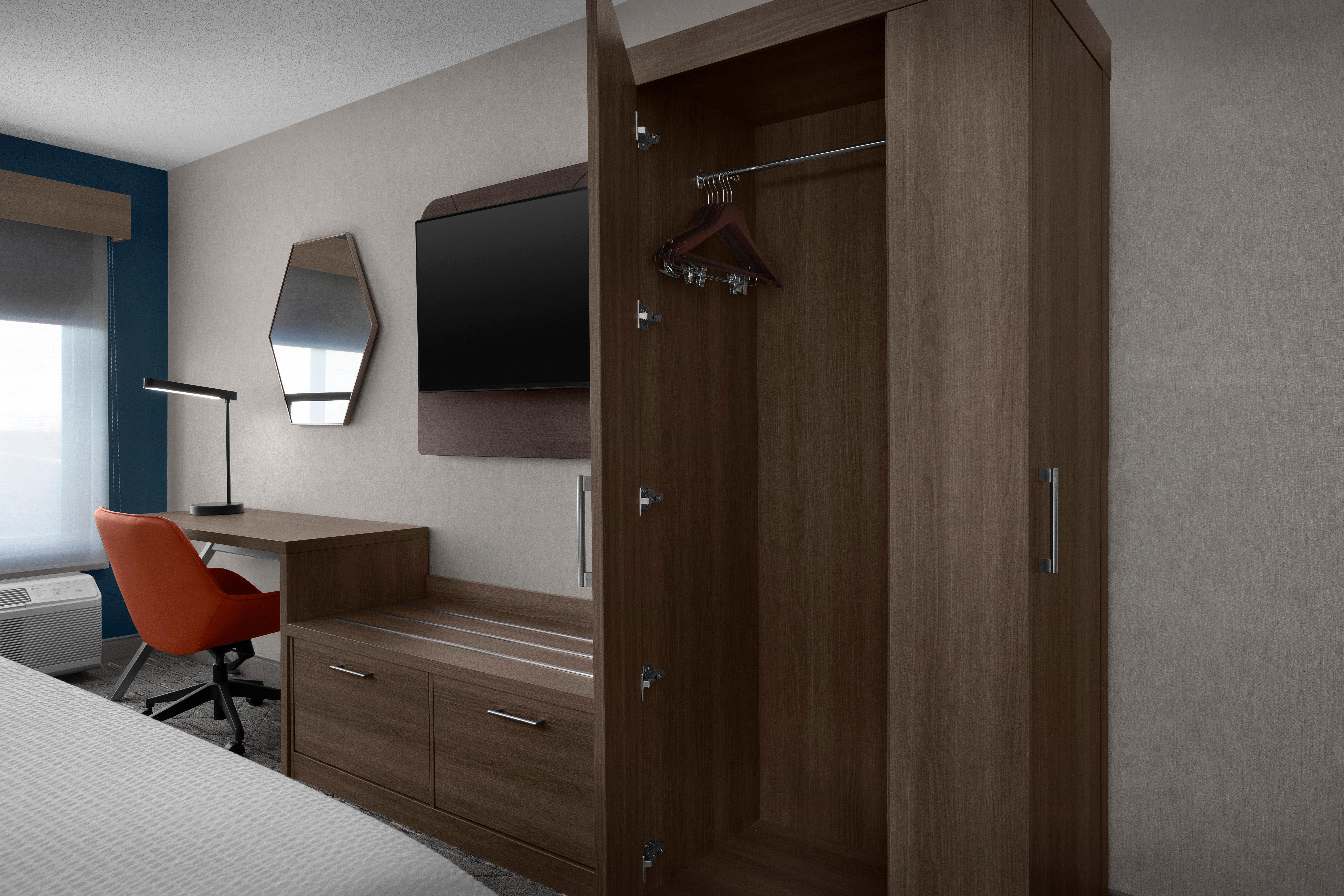 holiday inn express fargo west acres by ihg