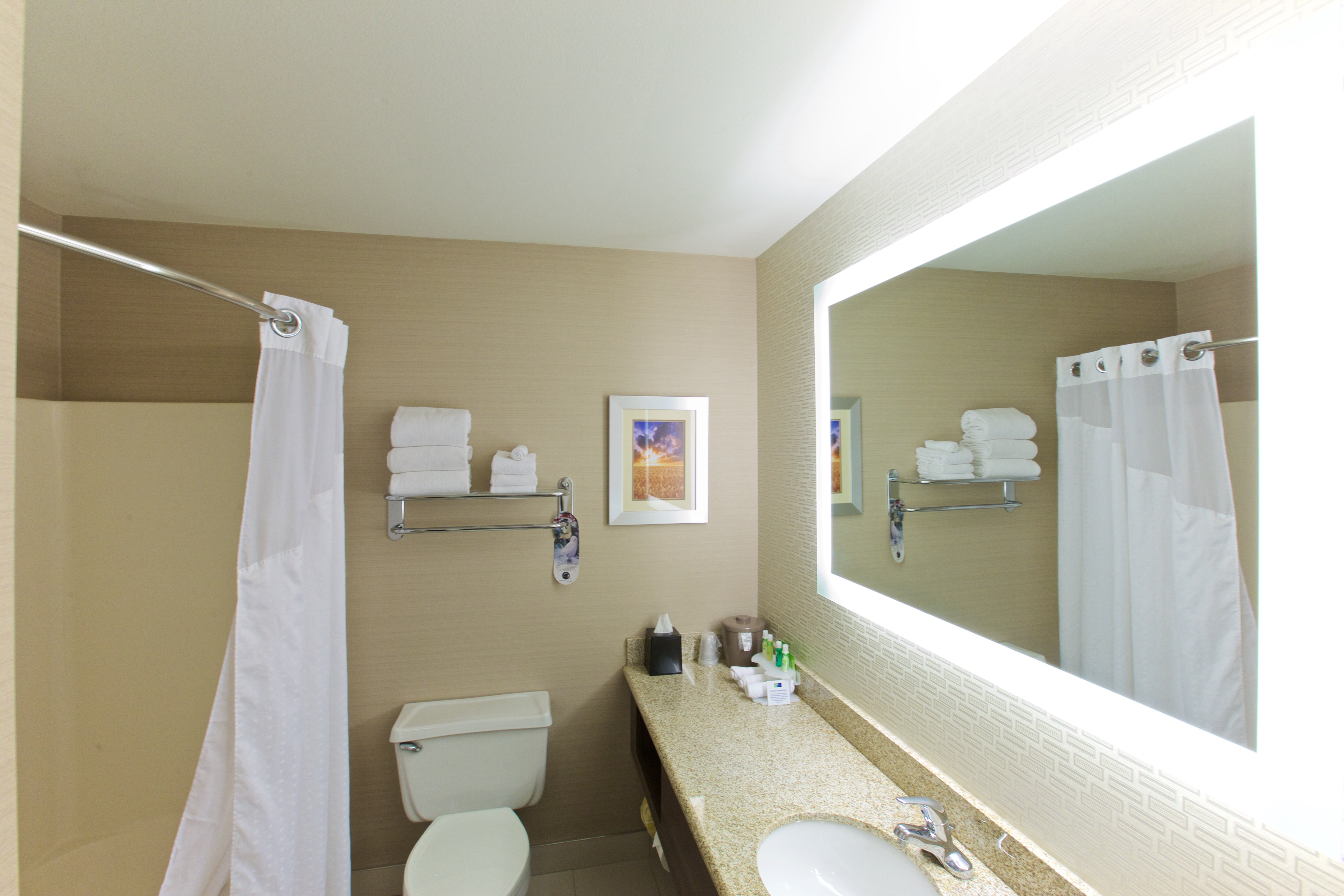 holiday inn express fargo west acres by ihg