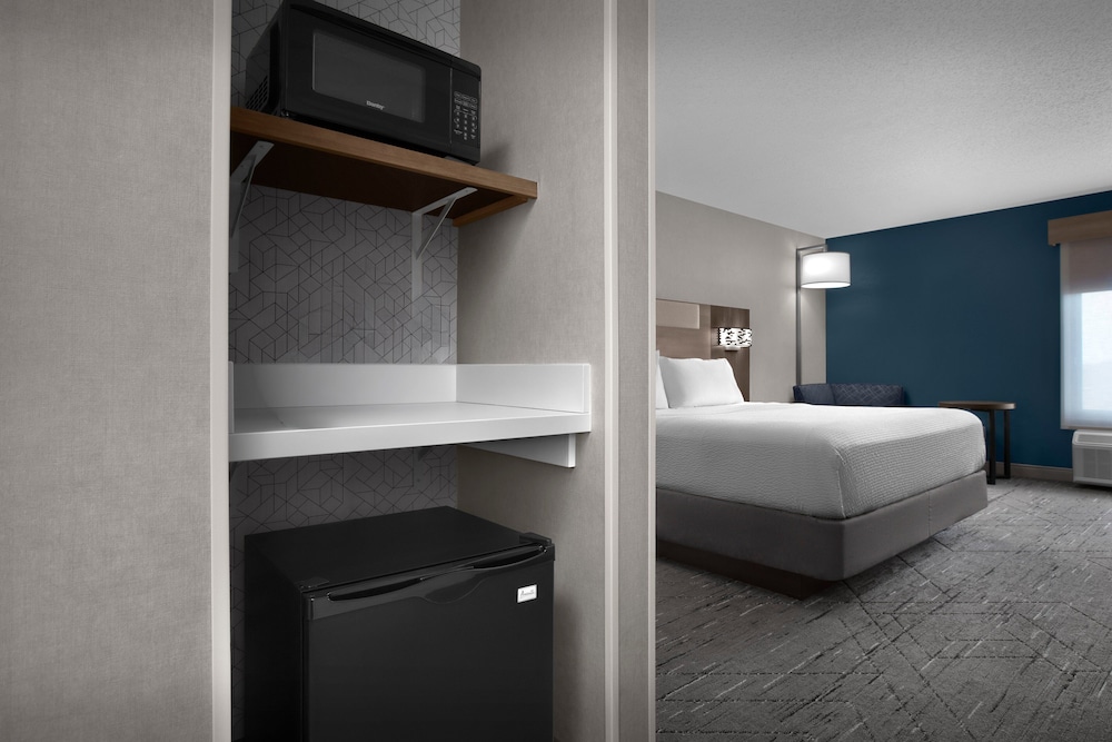 holiday inn express fargo west acres by ihg