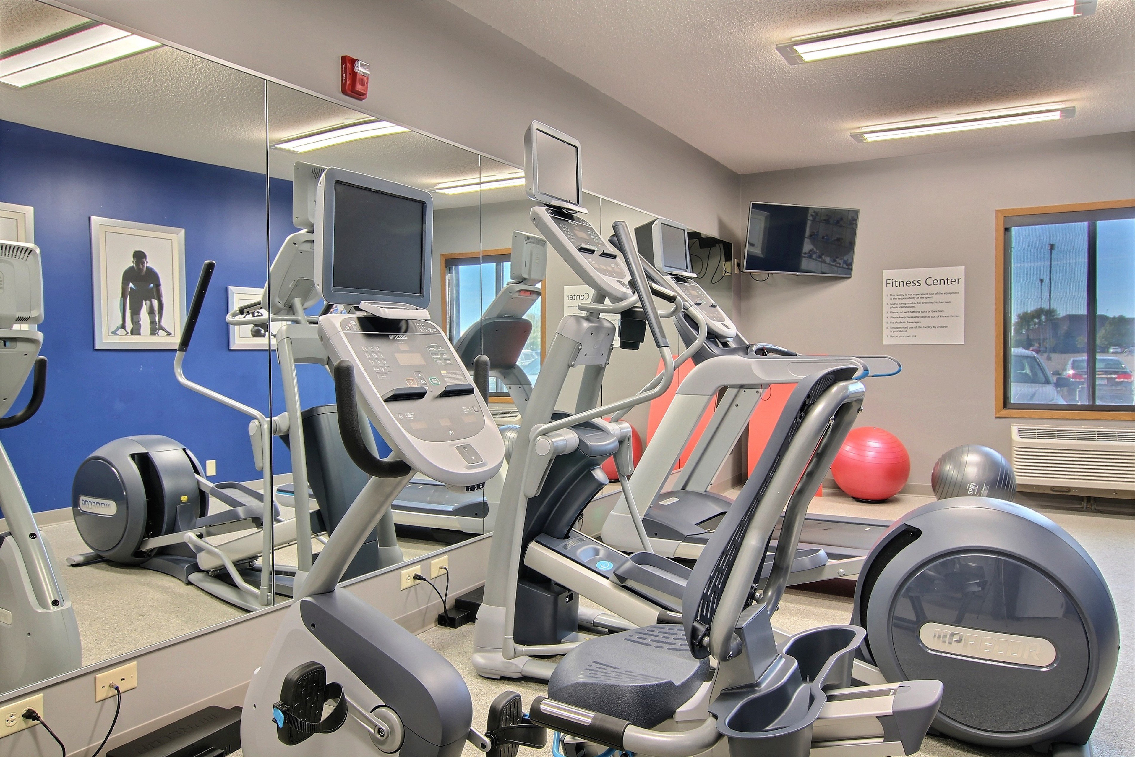holiday inn express fargo west acres by ihg