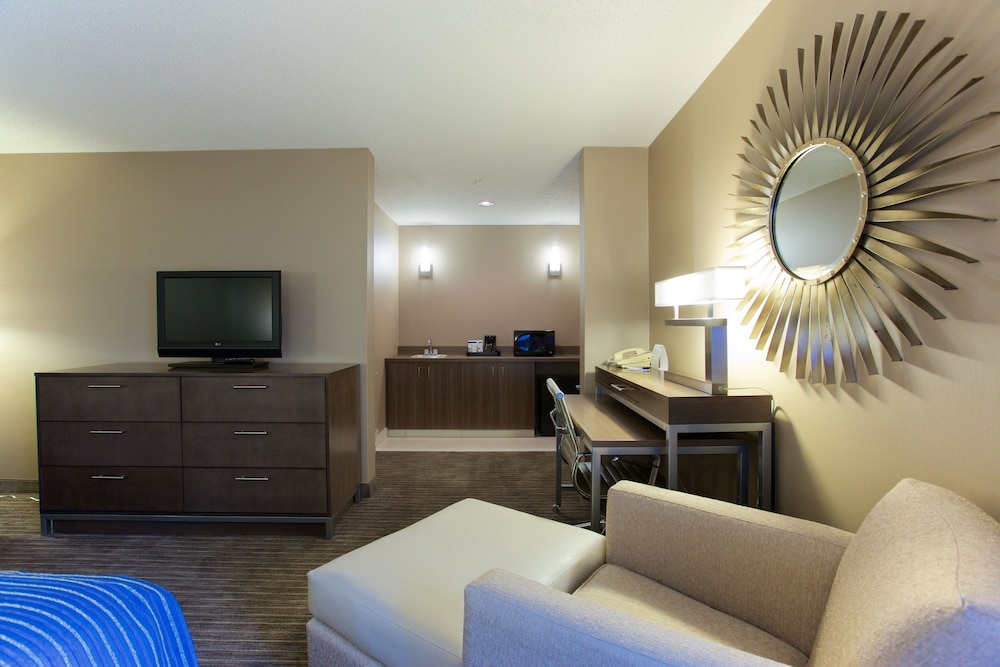 holiday inn express fargo west acres by ihg