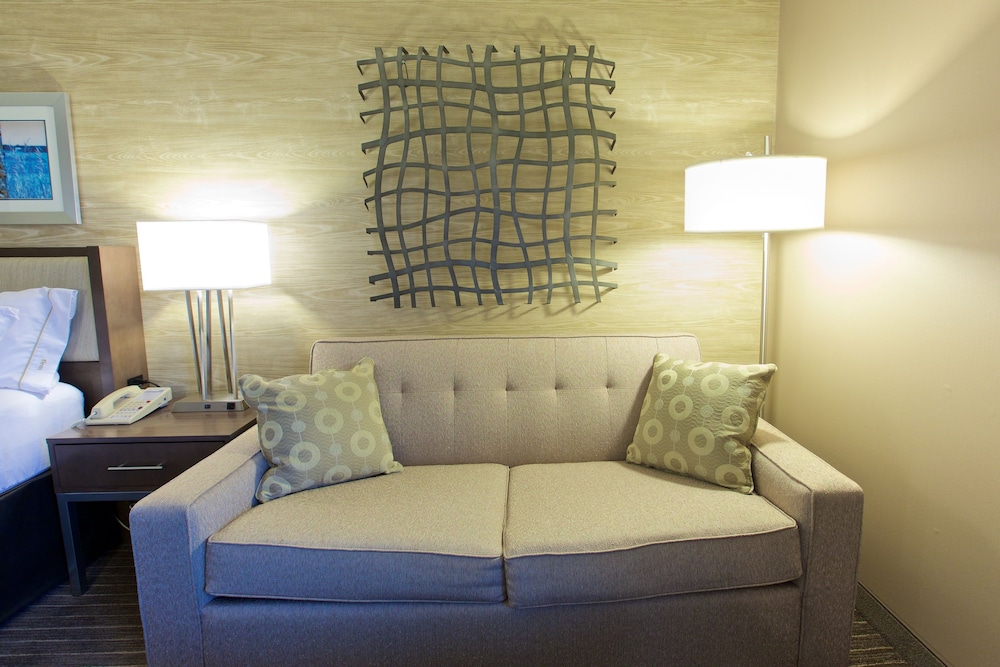 holiday inn express fargo west acres by ihg