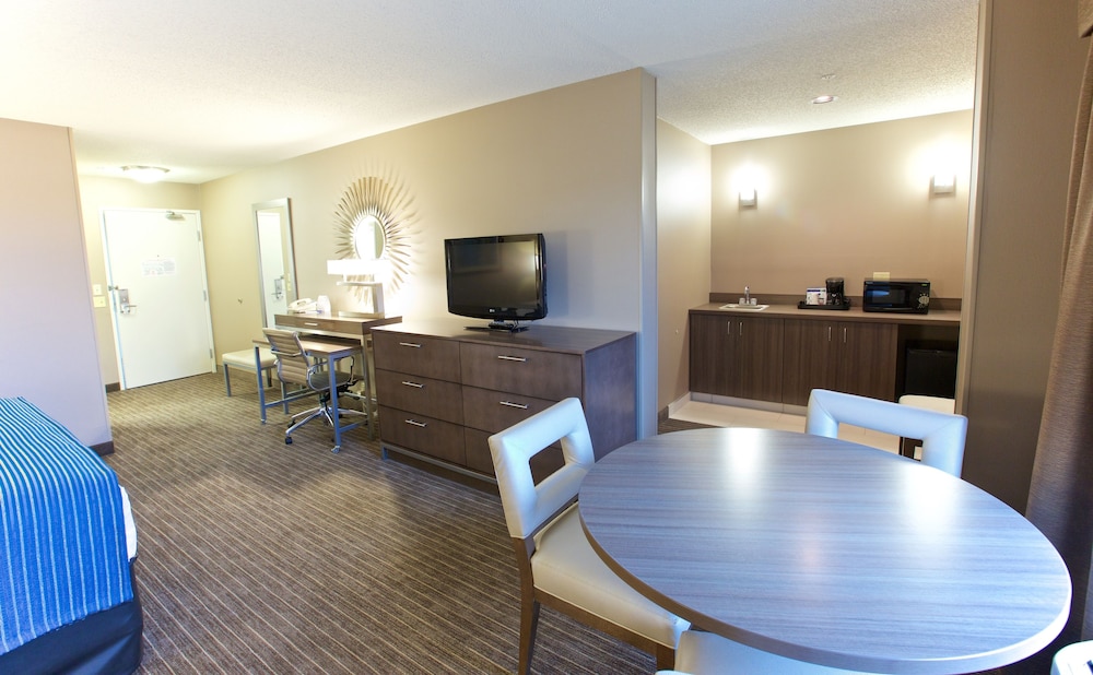 holiday inn express fargo west acres by ihg