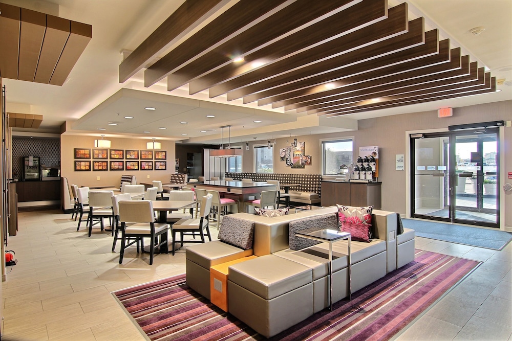 holiday inn express fargo west acres by ihg