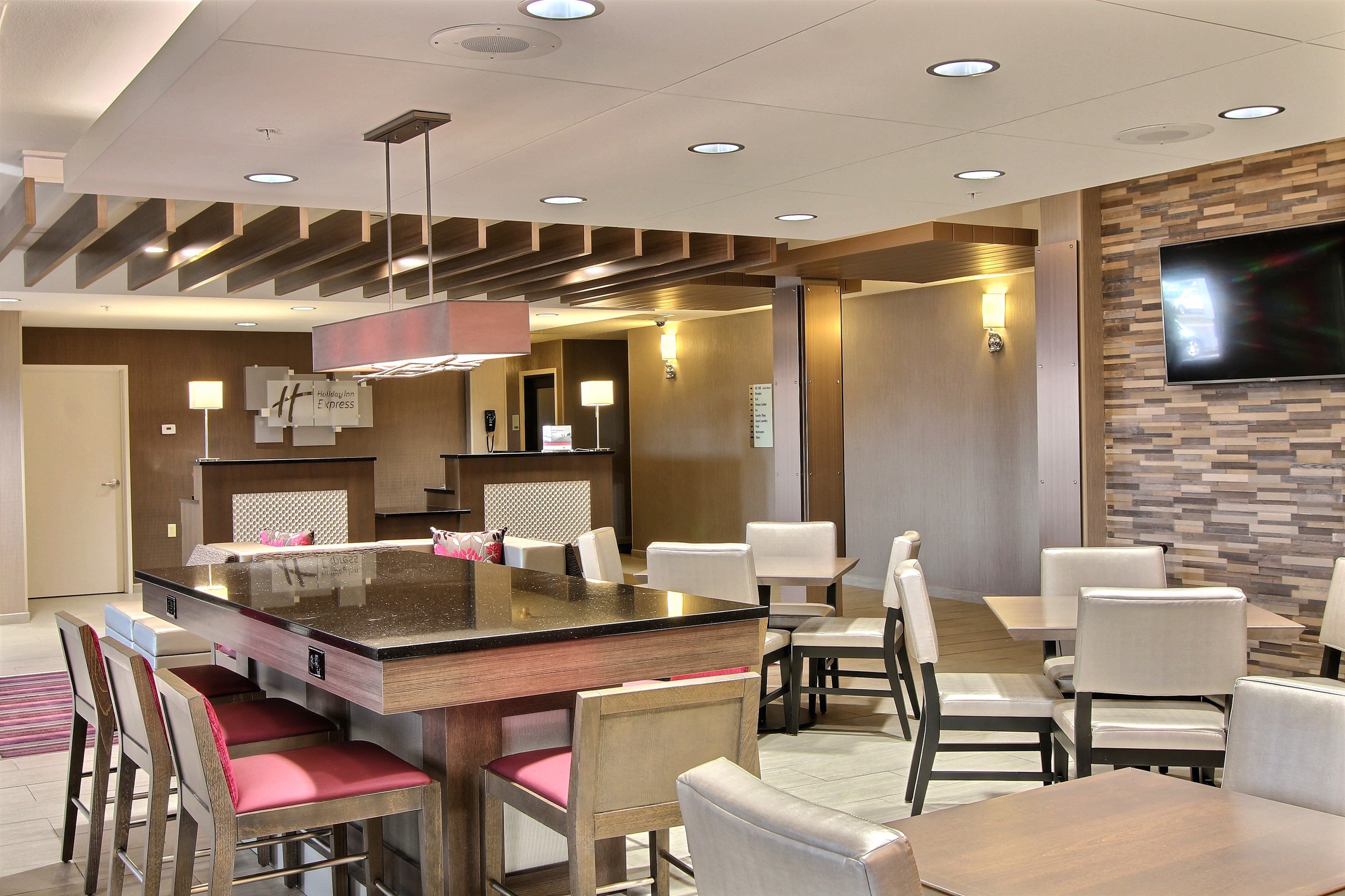 holiday inn express fargo west acres by ihg