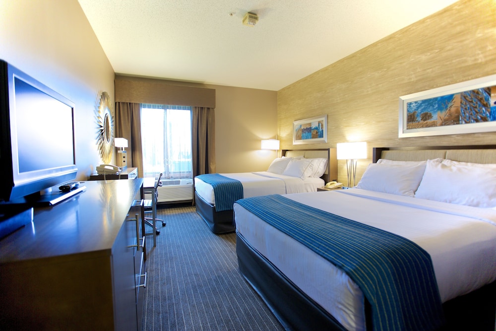 holiday inn express fargo west acres by ihg