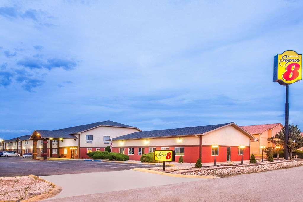super 8 by wyndham grants