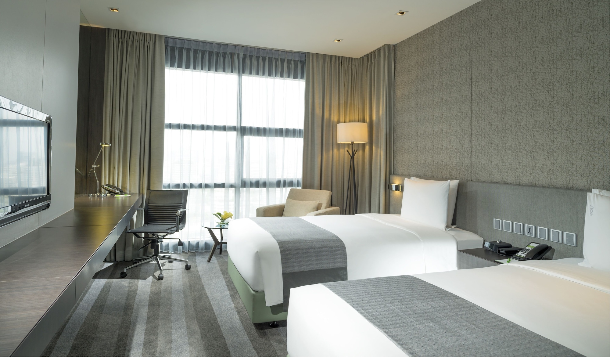 holiday inn bangkok sukhumvit by ihg