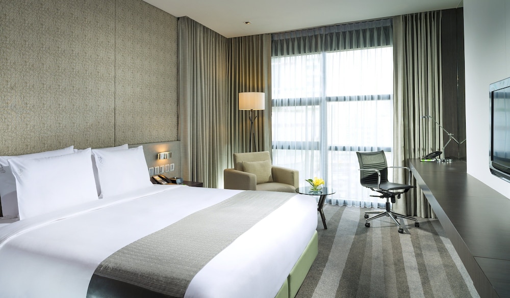 holiday inn bangkok sukhumvit by ihg
