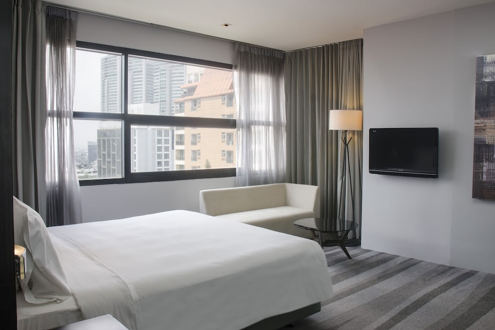 holiday inn bangkok sukhumvit by ihg