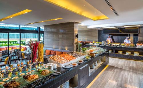 holiday inn bangkok sukhumvit by ihg