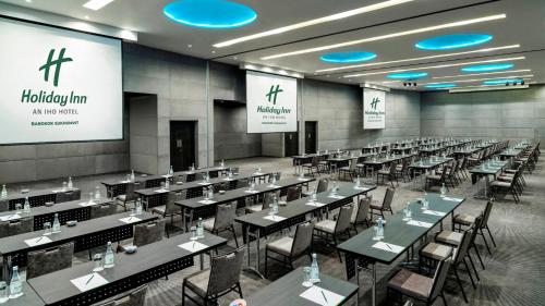 holiday inn bangkok sukhumvit by ihg