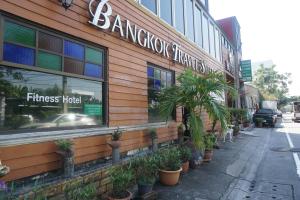 bangkok travel suites hotel
