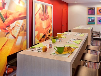 ibis styles honfleur centre historique