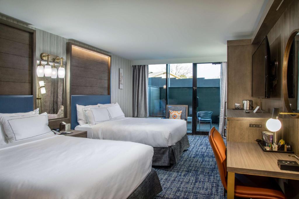 doubletree by hilton hot springs
