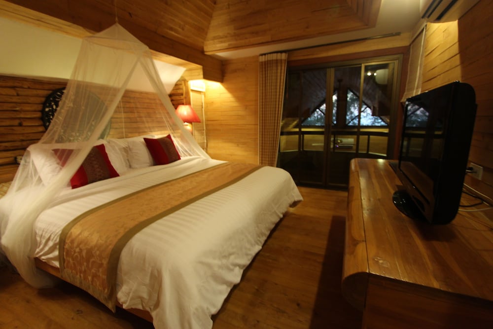 sunset park resort and spa