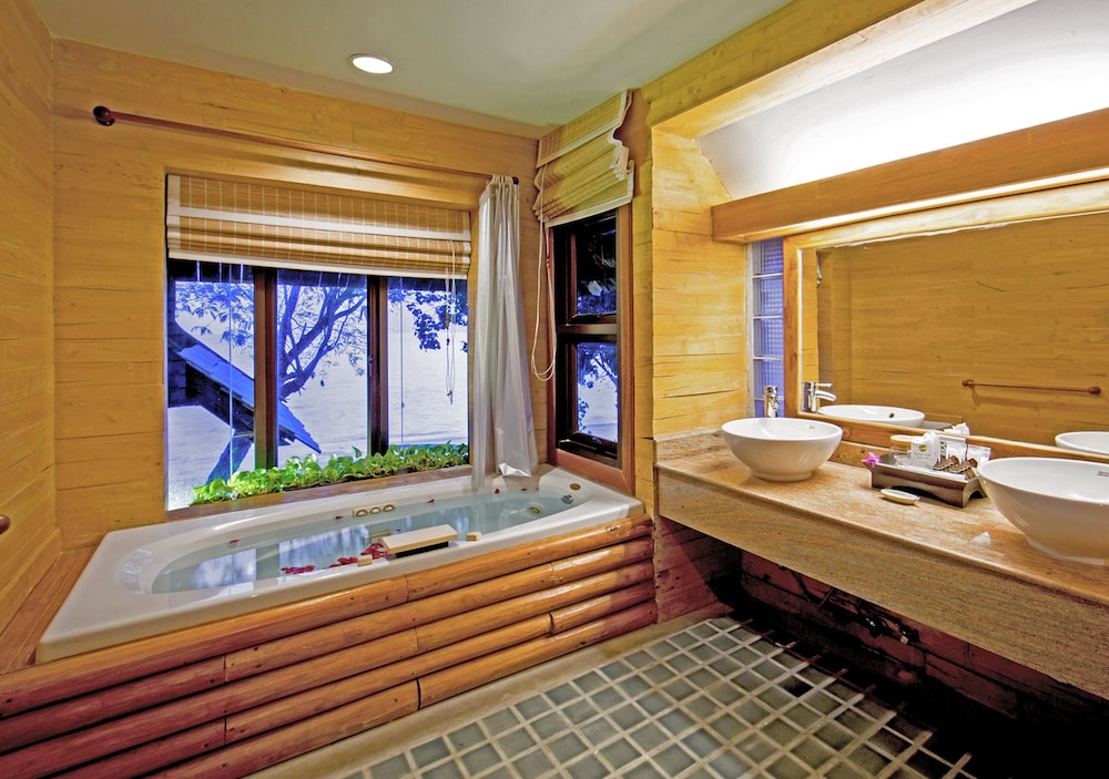 sunset park resort and spa