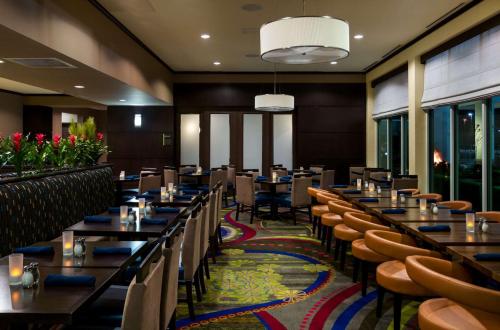hilton garden inn houston nw america plaza