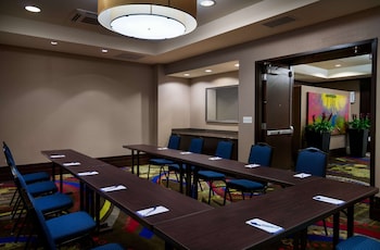 hilton garden inn houston nw america plaza
