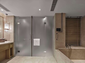 hilton suzhou new district