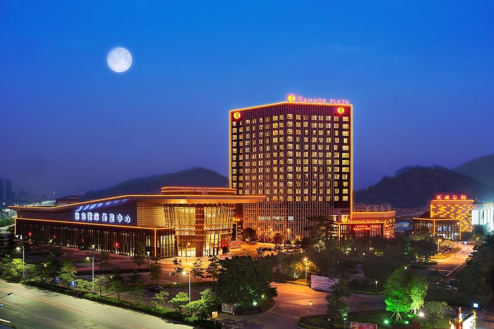 ramada plaza huizhou east