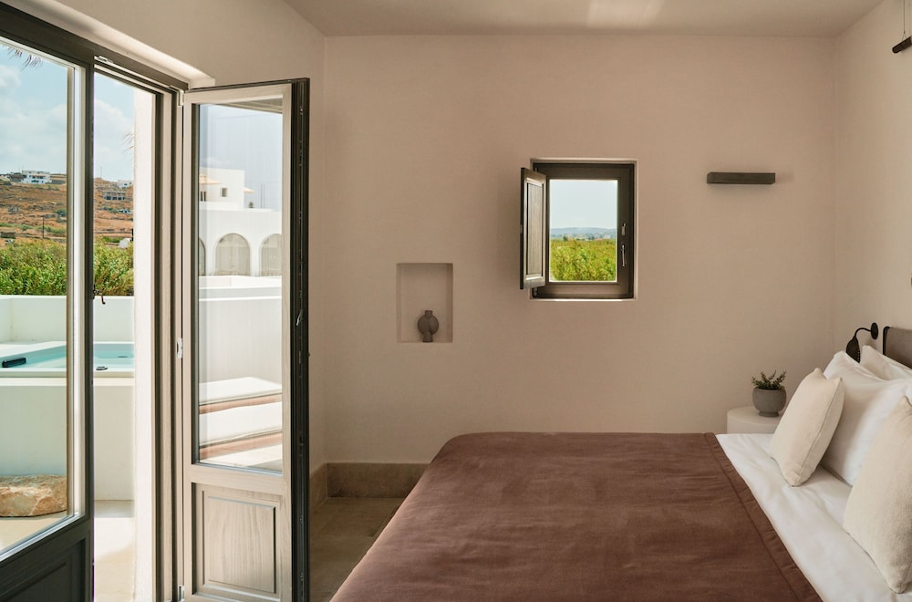 paros