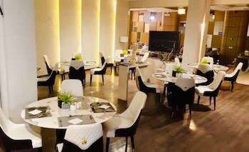 cheerful hotel al rass
