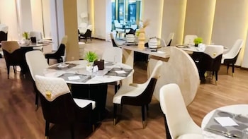 cheerful hotel al rass