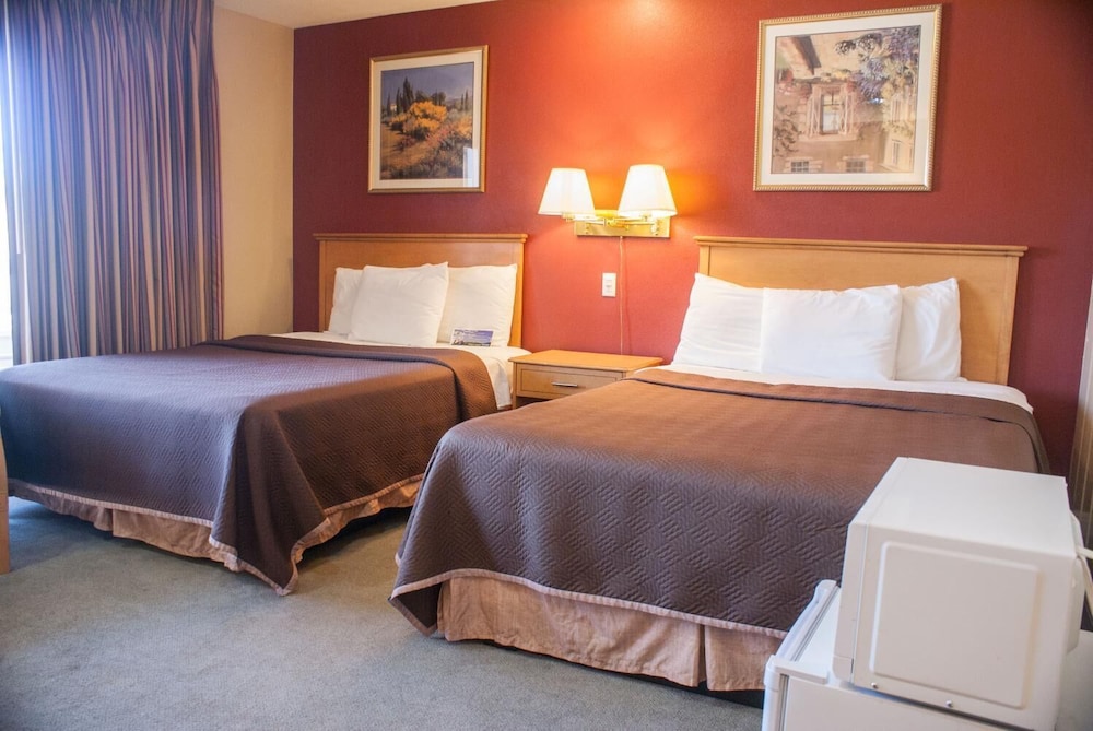 sol springs inn
