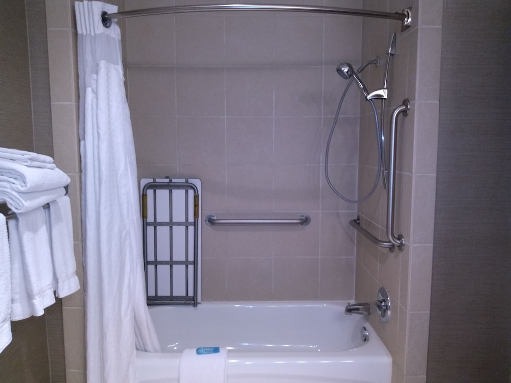 holiday inn express hotel and suites waterford by ihg