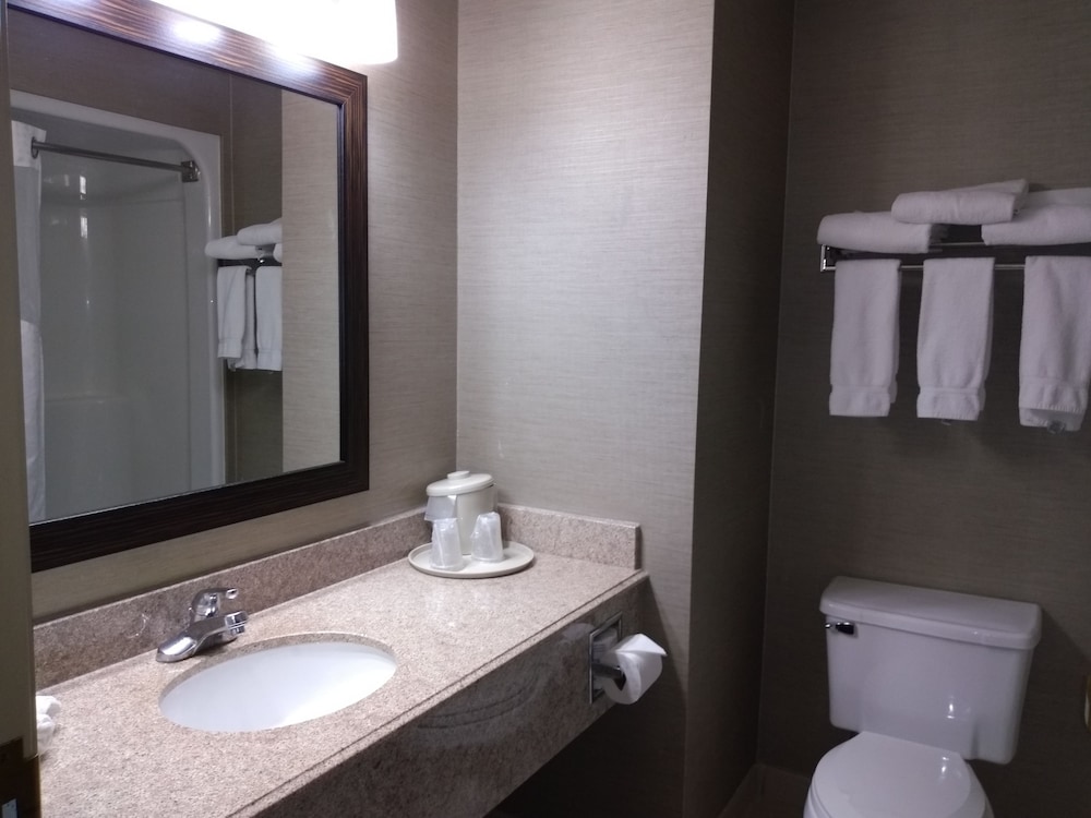 holiday inn express hotel and suites waterford by ihg