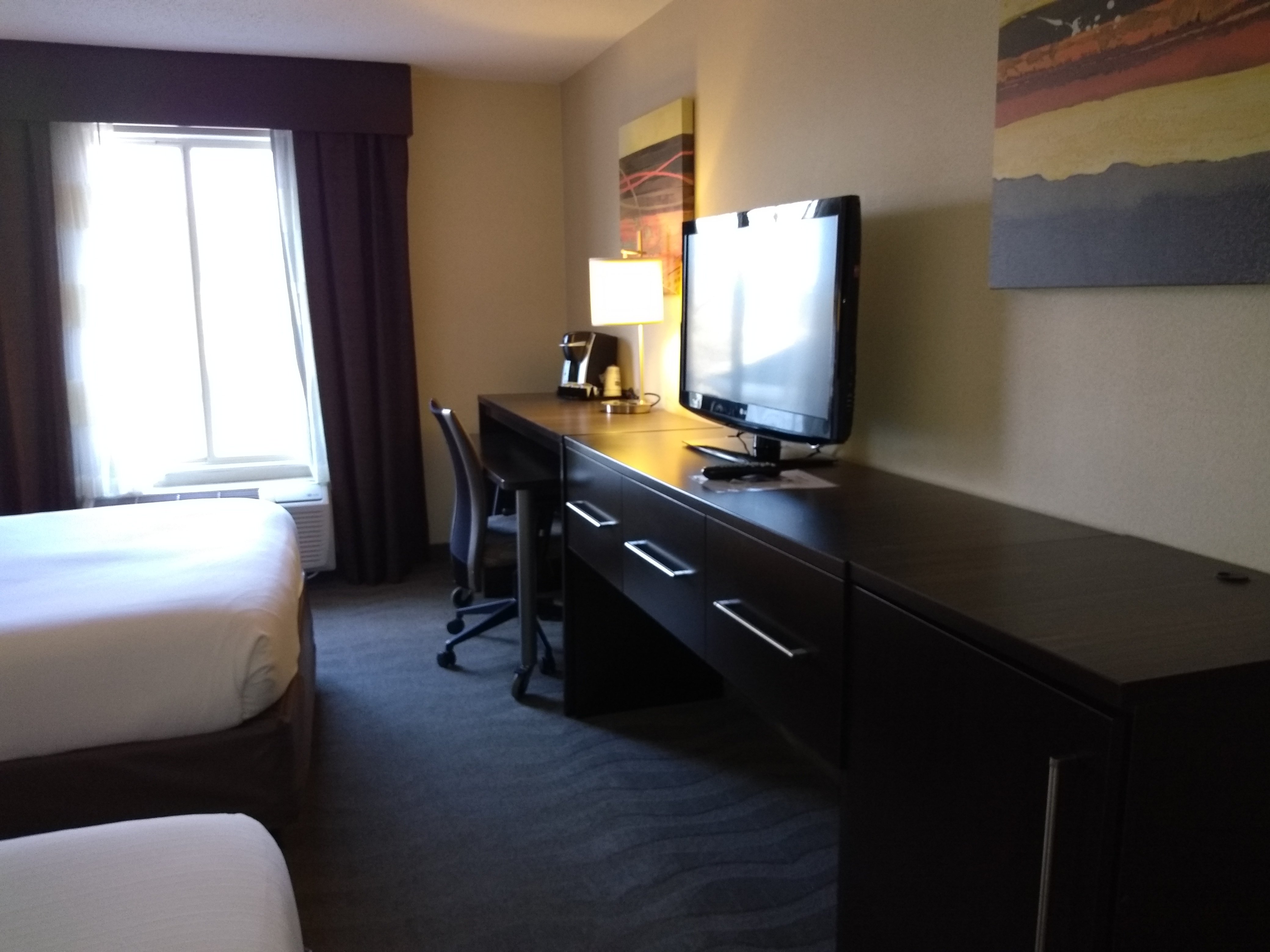 holiday inn express hotel and suites waterford by ihg