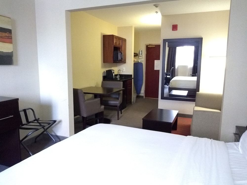 holiday inn express hotel and suites waterford by ihg