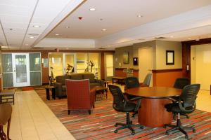 holiday inn express hotel and suites waterford by ihg