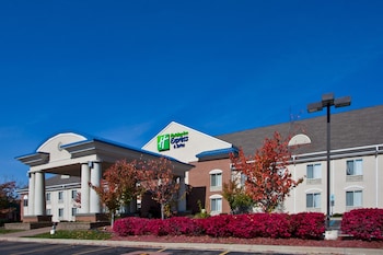 Holiday Inn Express Hotel & Suites Waterford By Ihg,Michigan>>Detroit,3 star