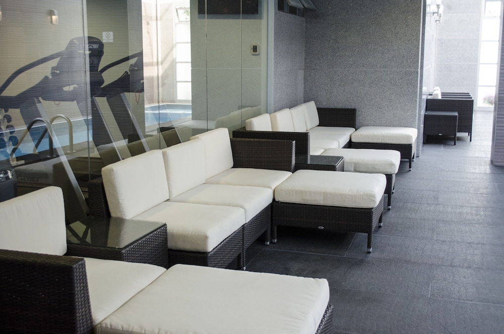 hotel casa inn galerias