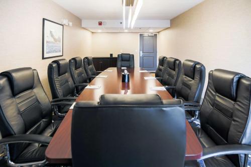hampton inn fall river westport