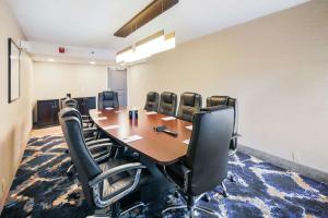hampton inn fall river westport