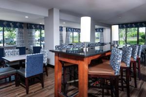 hampton inn fall river westport