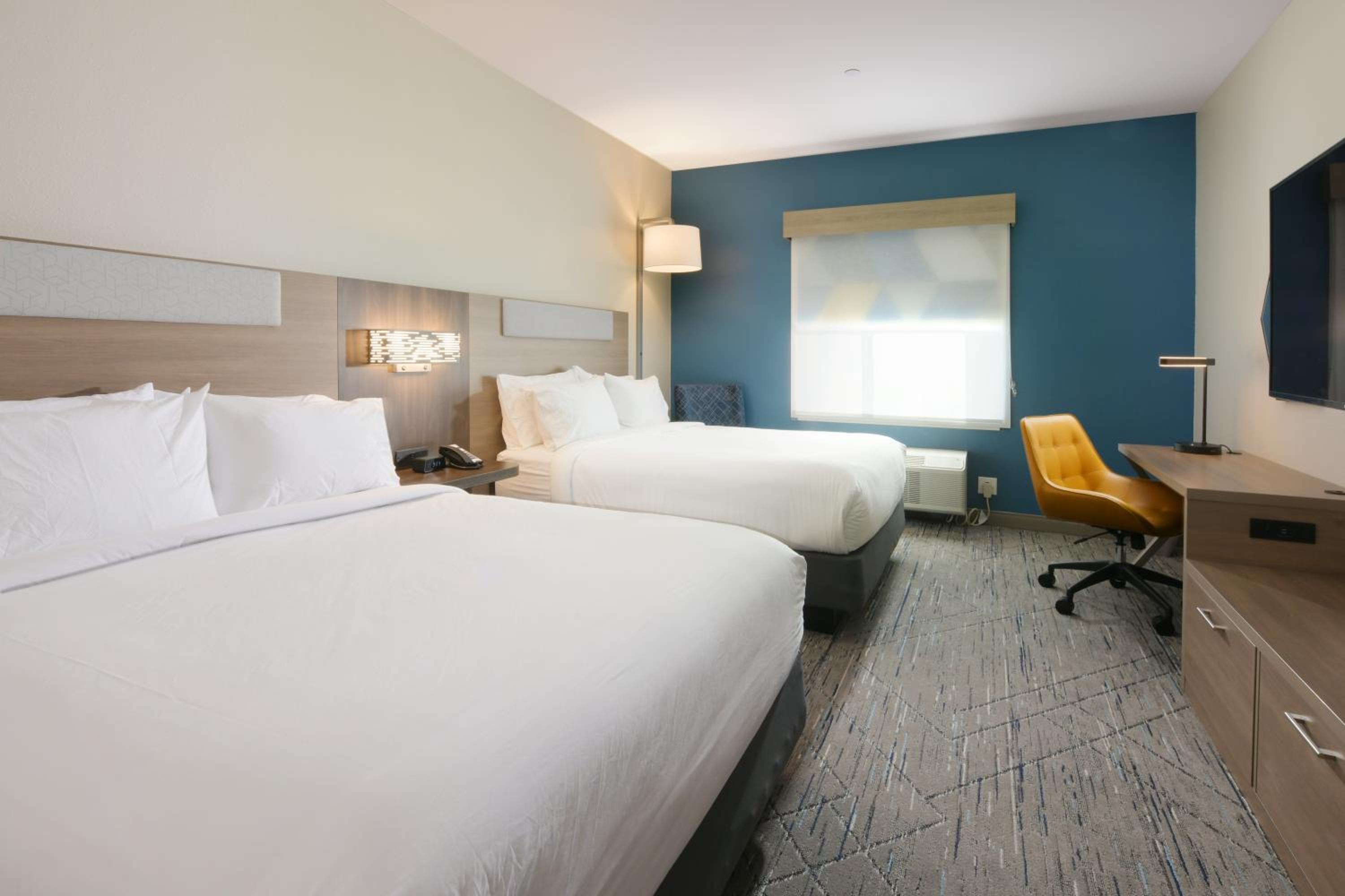 holiday inn express and suites williamstown glassboro by ihg