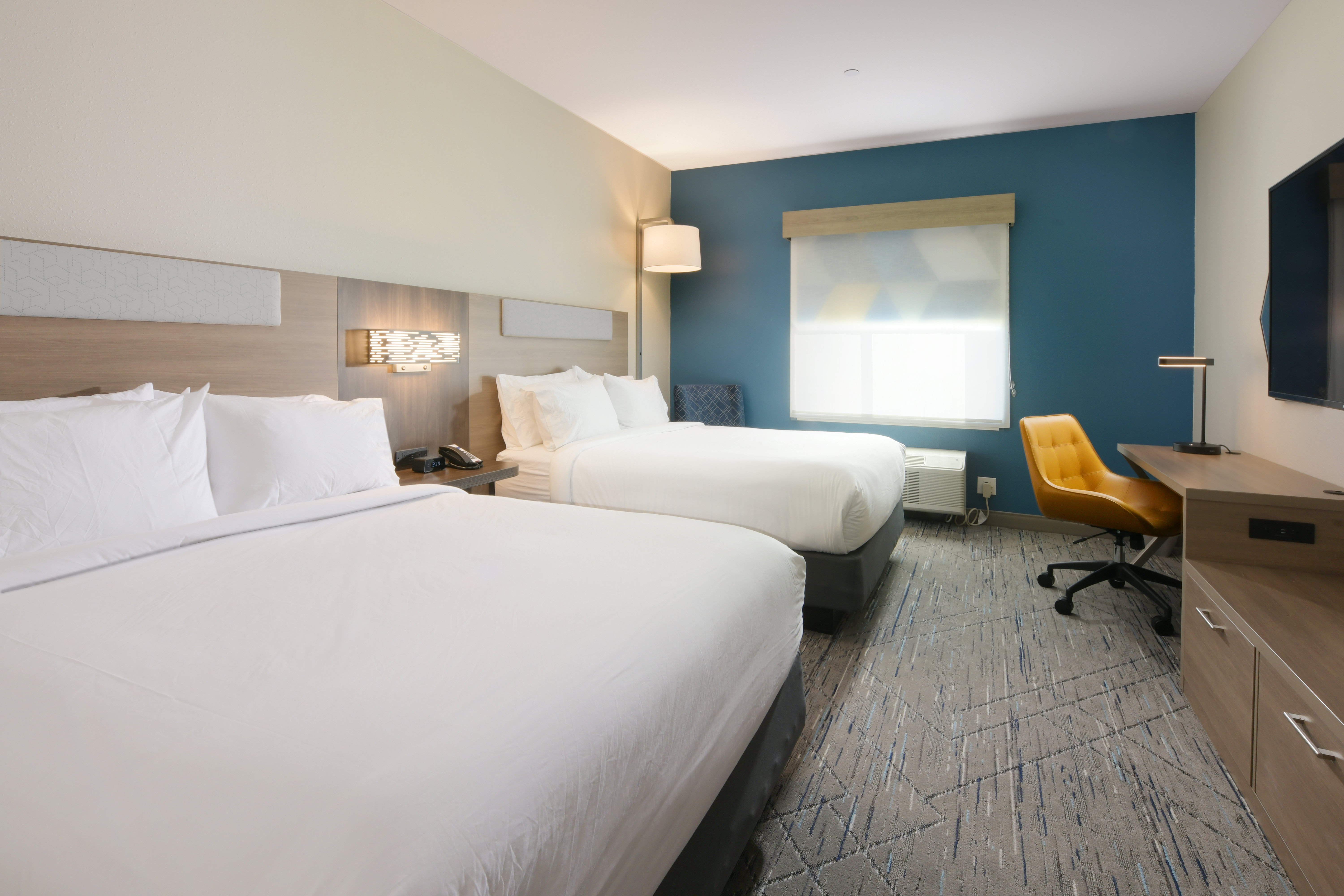 holiday inn express and suites williamstown glassboro by ihg